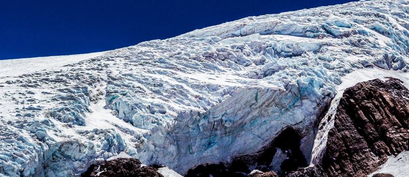 Glacier and penitentes in the Chilean Andes under a deep blue sky (photo 12 of 20)