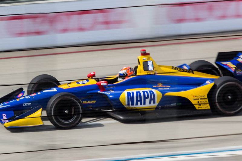IndyCar panning shot at the 2018 Toyota Grand Prix of Long Beach (photo 4 of 20)