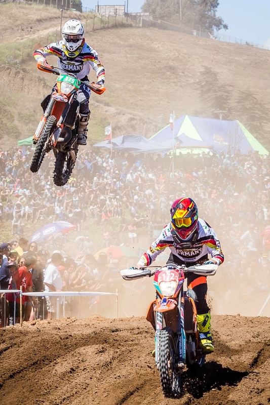 Enduro rider jumping at the FIM International Six Days of Enduro in Chile (photo 5 of 19)