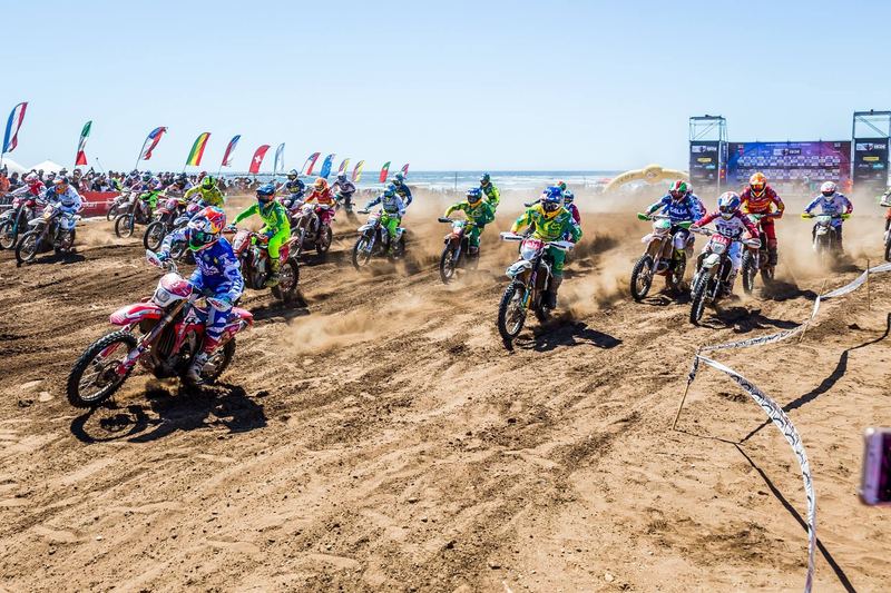 Enduro rider jumping at the FIM International Six Days of Enduro in Chile (photo 14 of 19)
