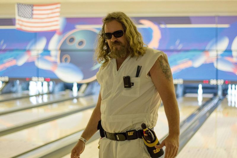 Lebowski Fest fans in costume in Los Angeles, 2013 (photo 10 of 23)
